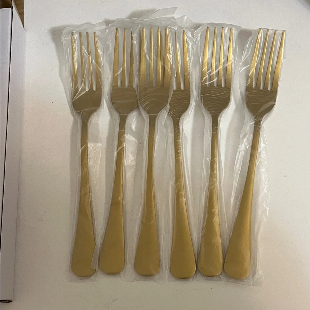 Jones New York Aurora Gold 24-piece Flatware Set Collection